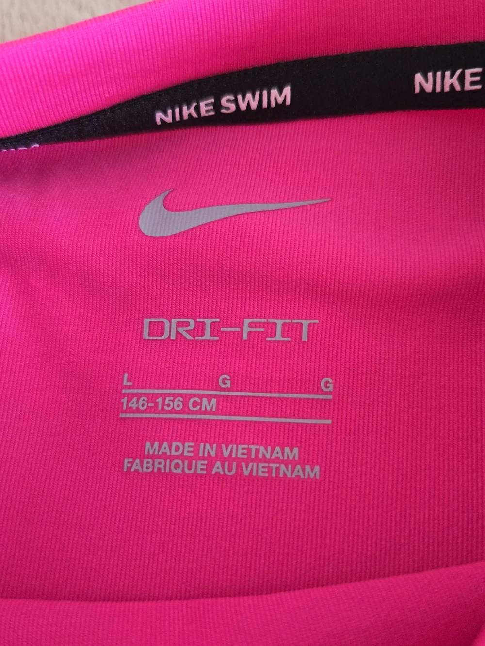 Girl's Nike Swim Top Rash Guard